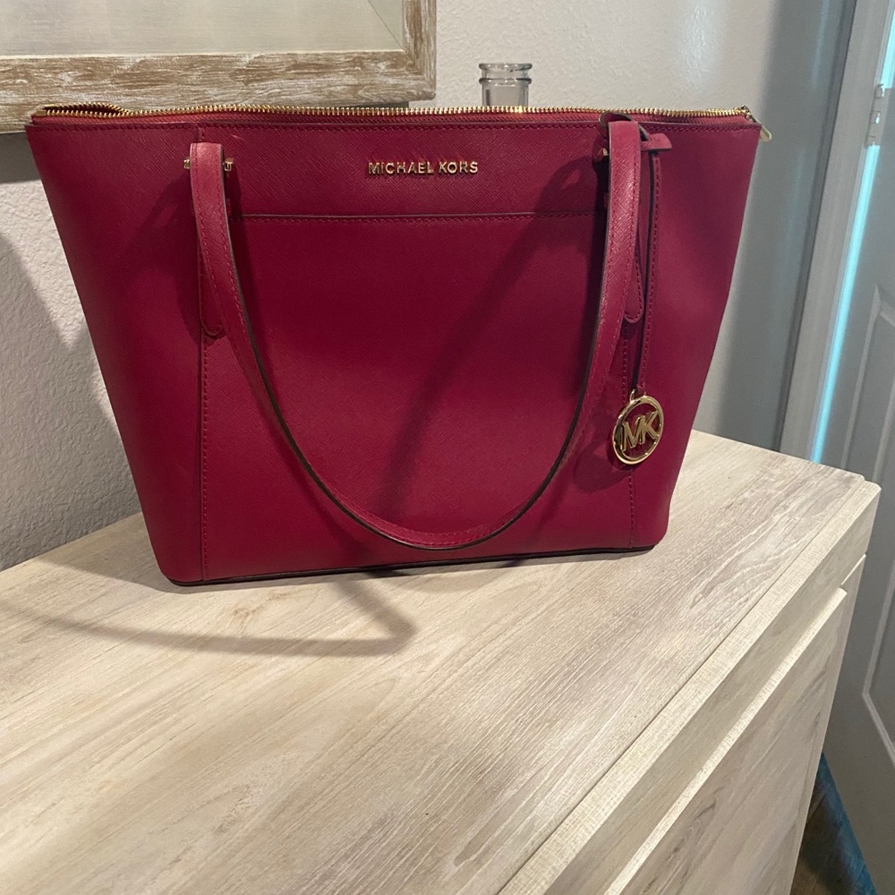 Michael Kors tote